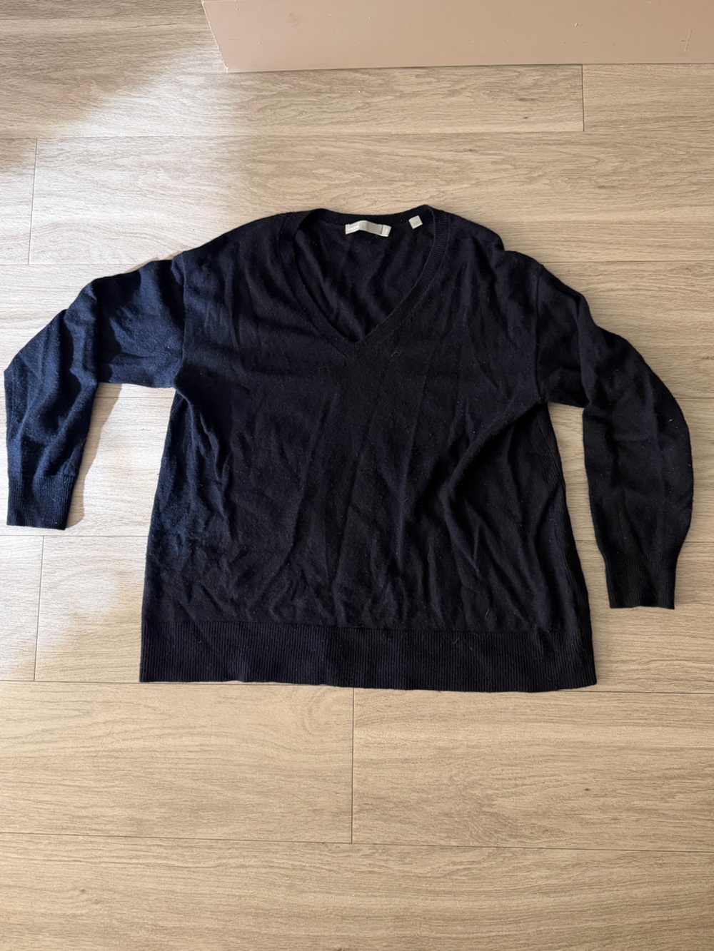 Vince Navy V-Neck Wool & Cashmere Sweater